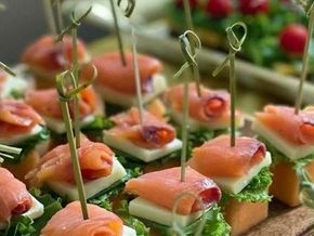 Σολομός με ρόκα και γραβιέρα