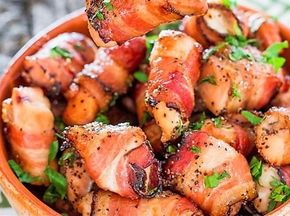 Μπουκιές κοτόπουλου με μπέικον & καστανή ζάχαρη