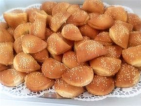 Τυροπιτάκι με σουσάμι